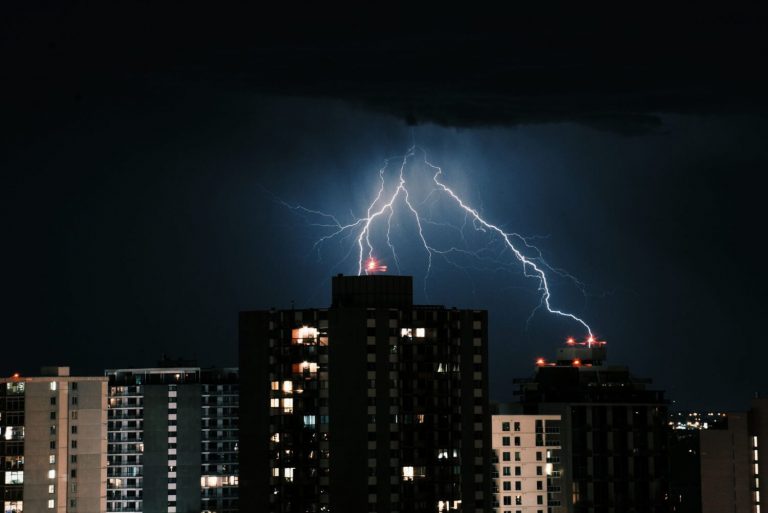 época de chuva em condomínio